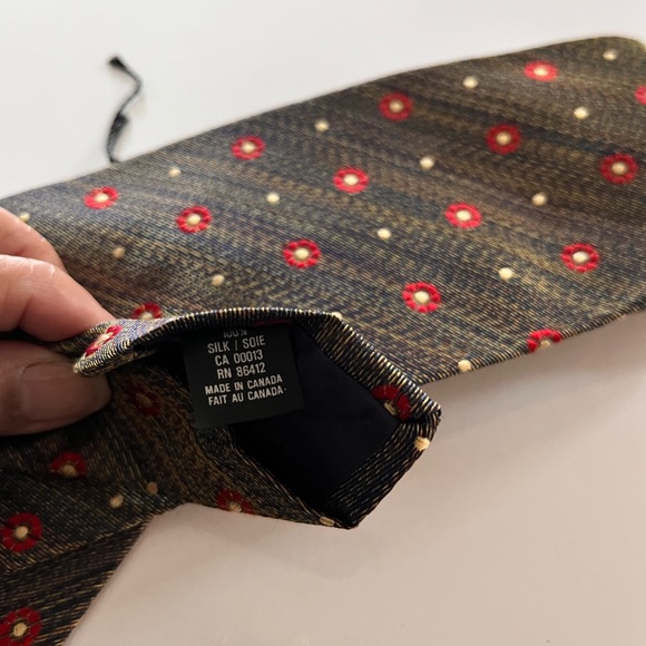 BNWT Guy Laroche  Mens Silk tie mini florets prints 100 💯 % Silk - Picture 7 of 9
